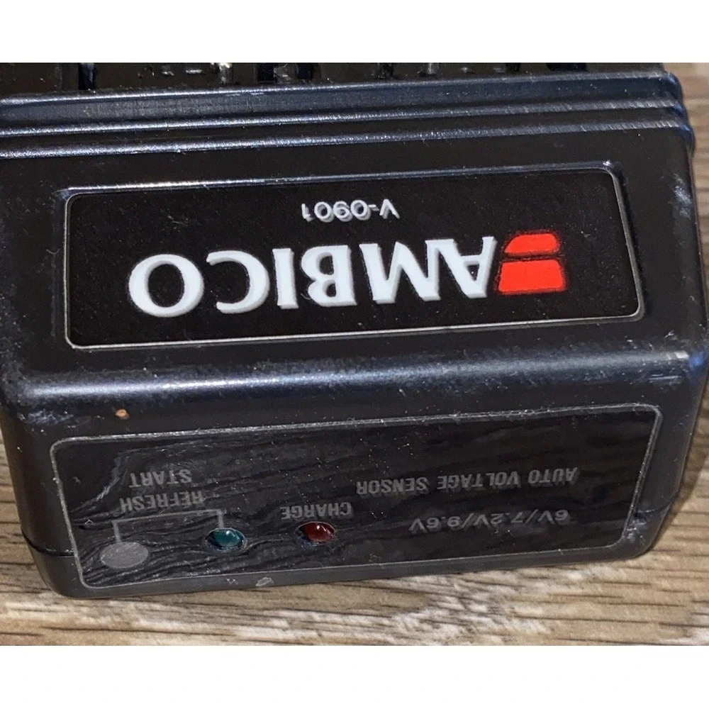 AMBICO V-0901 Lithium Ion Universal Li-ion Camcorder Battery Charger - No Plug